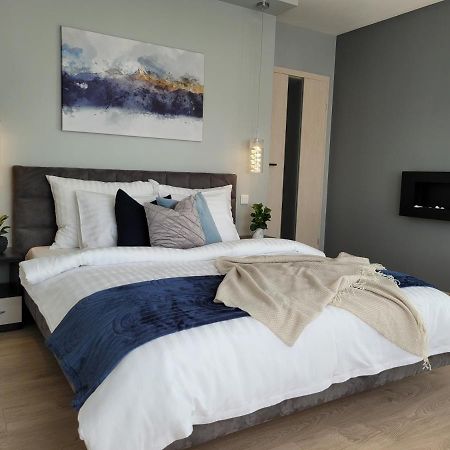 Apartament Penthouse Z Widokiem Na Sniezke I Prywatnym Parkingiem - By Spaceapart Jelenia Góra Exterior foto