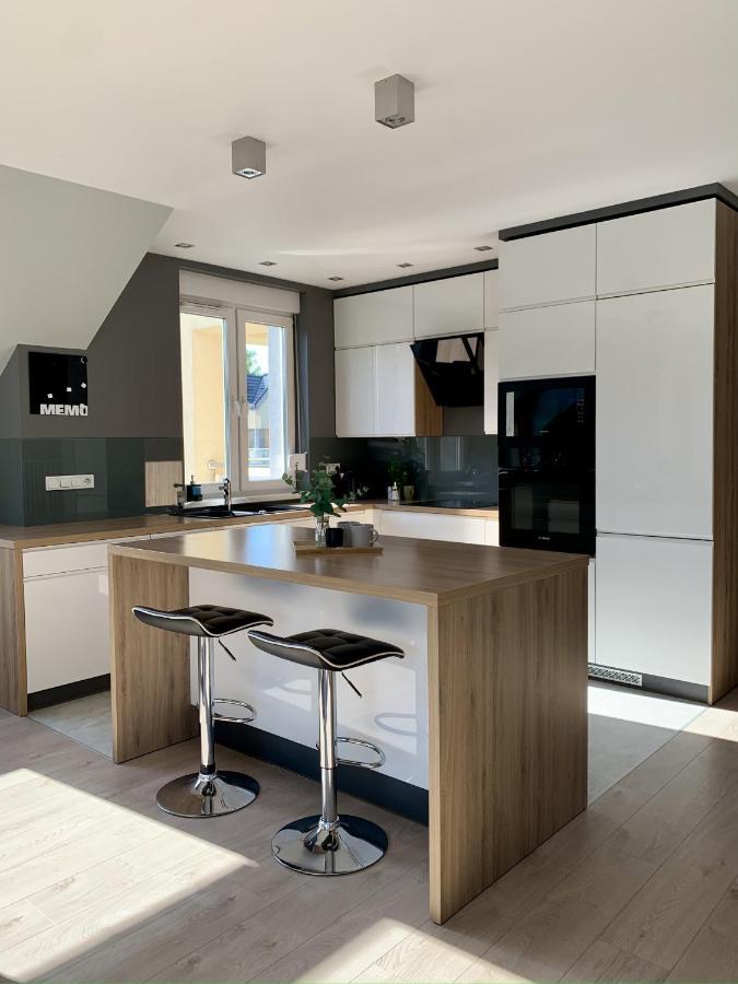 Apartament Penthouse Z Widokiem Na Sniezke I Prywatnym Parkingiem - By Spaceapart Jelenia Góra Exterior foto